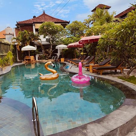 Berlian Inn Kuta Beach Kültér fotó