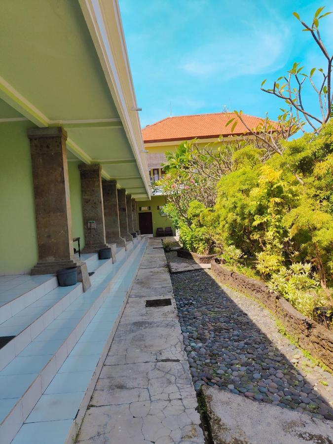 Berlian Inn Kuta Beach Kültér fotó