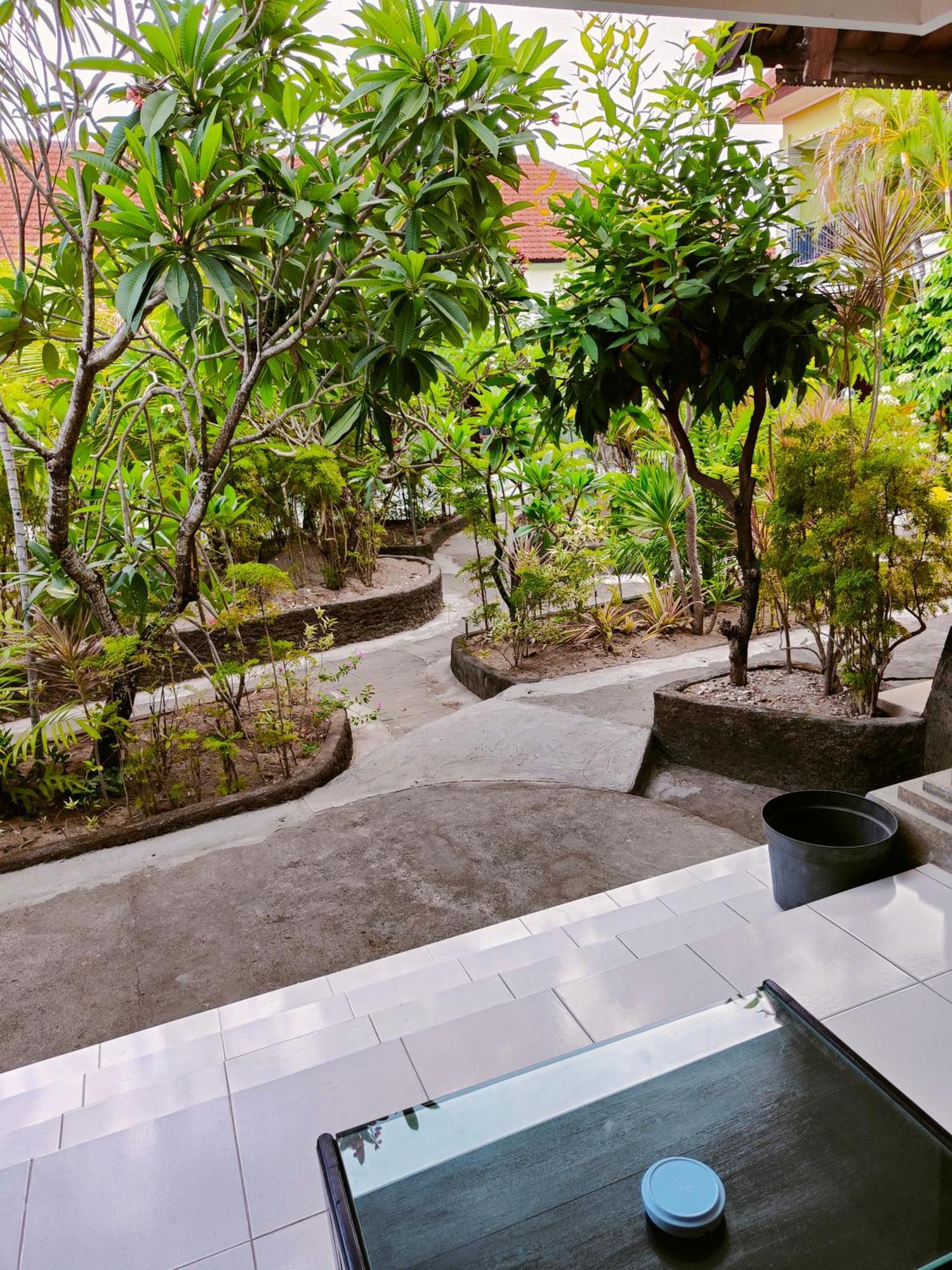 Berlian Inn Kuta Beach Kültér fotó
