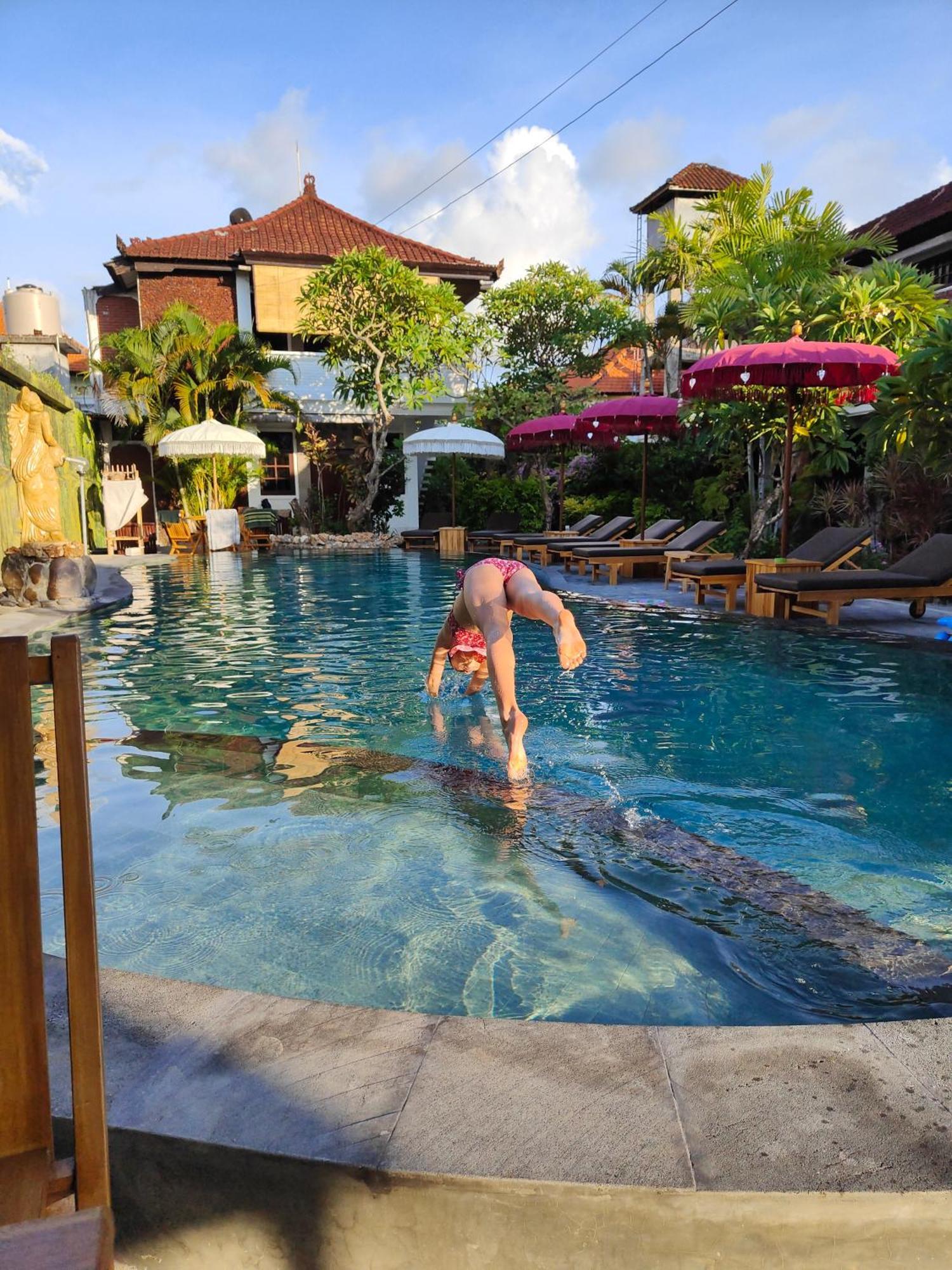 Berlian Inn Kuta Beach Kültér fotó