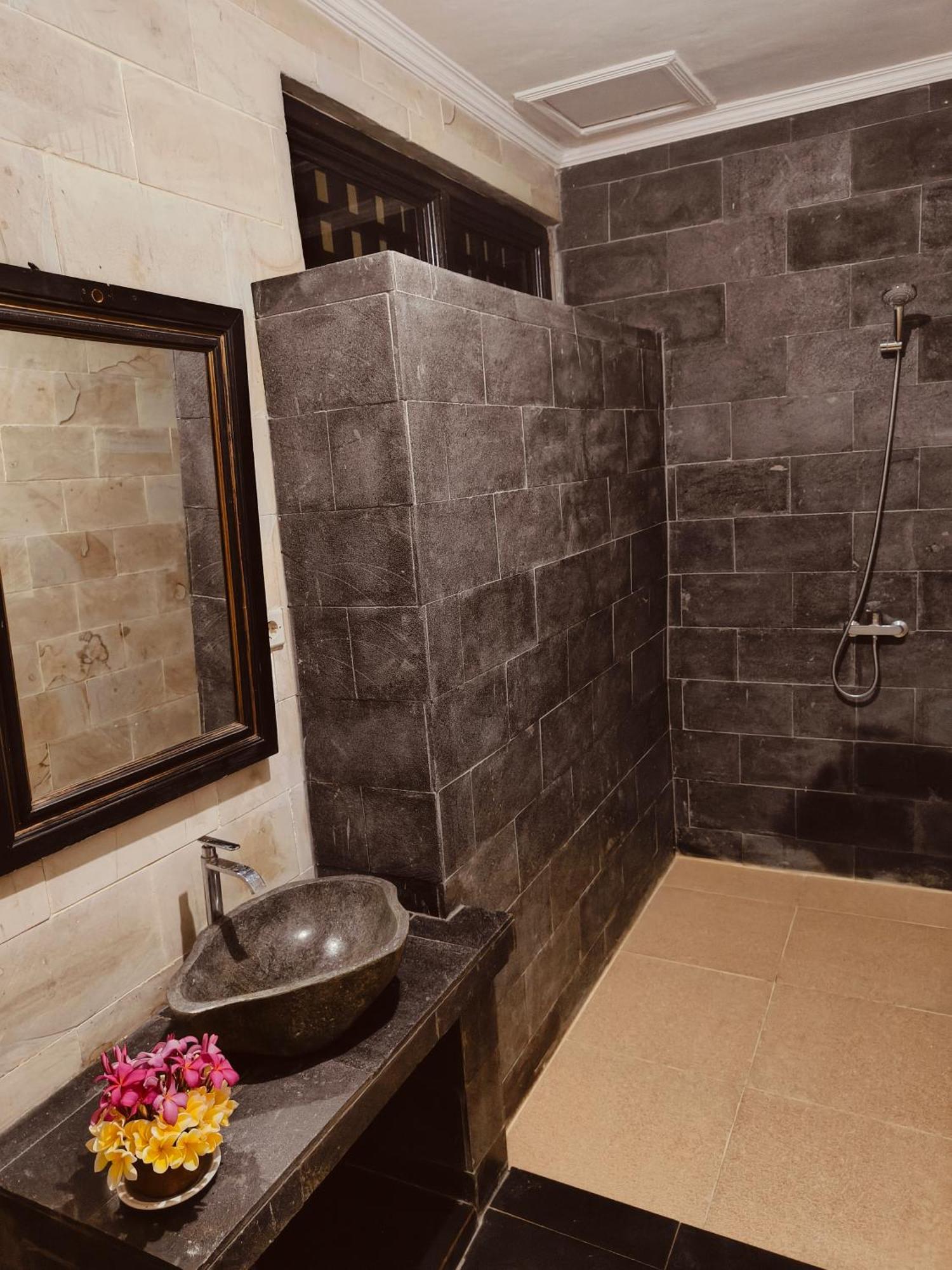 Berlian Inn Kuta Beach Kültér fotó