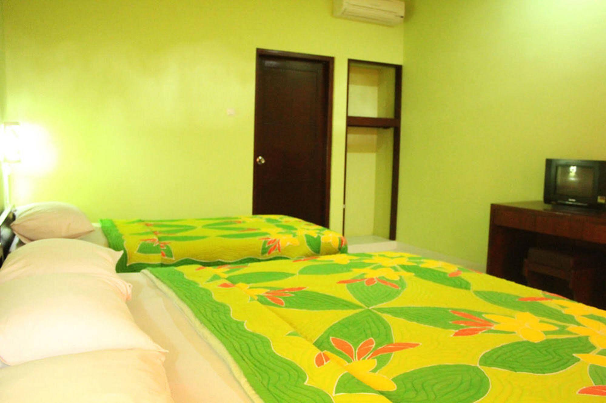 Berlian Inn Kuta Beach Kültér fotó